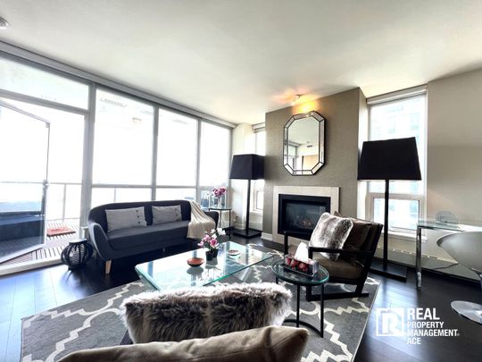 1723 | Executive Furnished 2 Bed + Den + 2 Bath | Waterfront | Downtown - Photo 1