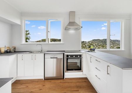 7 Kau Kau Way, Ngaio - Photo 2