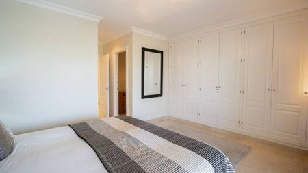 3 bedroom luxury Apartment for rent in Nueva Andalucia, Andalusia - Photo 4