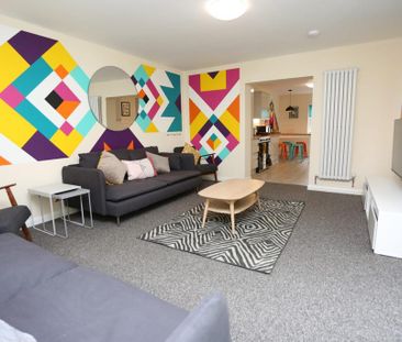 6 bedroom house to rent - Photo 1