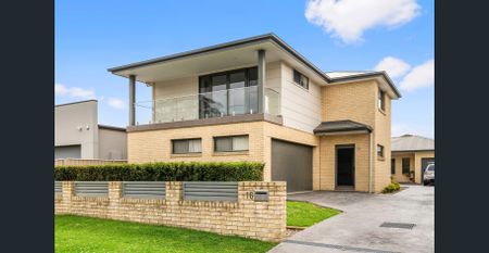 Convenient corrimal location - Photo 5