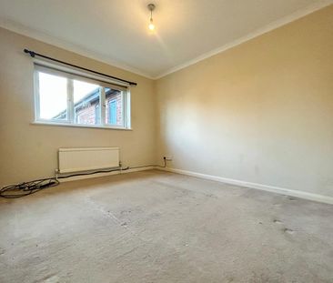 2 Bedroom House To Let - HP13 - Photo 3