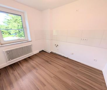 **Ihr neues Zuhause: +Erdgeschoss +frisch renoviert +eigener Garten... - Foto 3