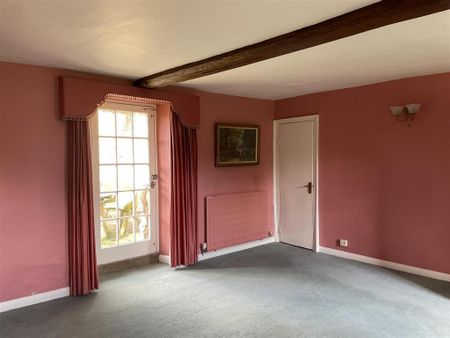 5 bedroom detached house to rent - Photo 2
