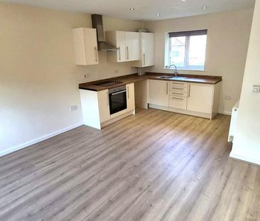 2 bedroom flat to rent - Photo 3