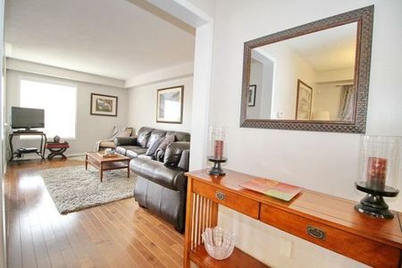 For Lease - 9 Presley Crescent, Whitby, Ontario - Photo 4