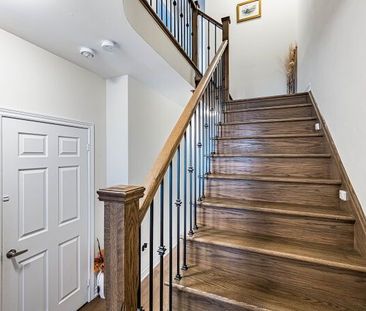 For Lease - 326 Bonnieglen Farm Boulevard, Caledon, Ontario - Photo 1