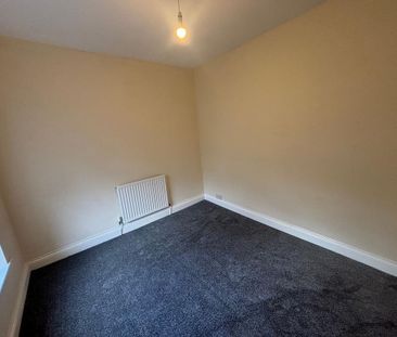 3 bedroom end of terrace house to rent - Photo 6