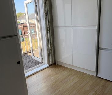 Room in a Shared House, Saunderson Road, LE4 - Photo 6