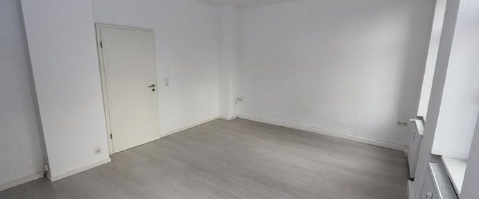 3,5 Zimmer mit Wohnzimmer mit Küchenecke und Terrasse mit EBK - Foto 1