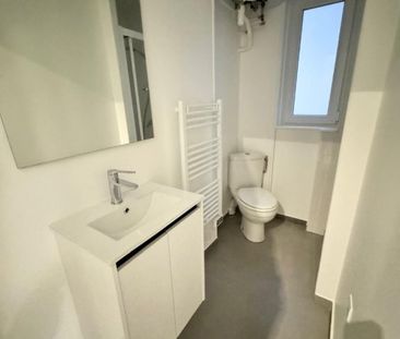 STUDIO A LOUER - PARIS 17EME ARRONDISSEMENT - 29.18 m - 1 090 € - Photo 5