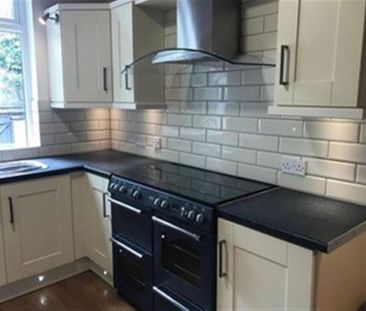 6 Bedroom Terraced To Let - Photo 2