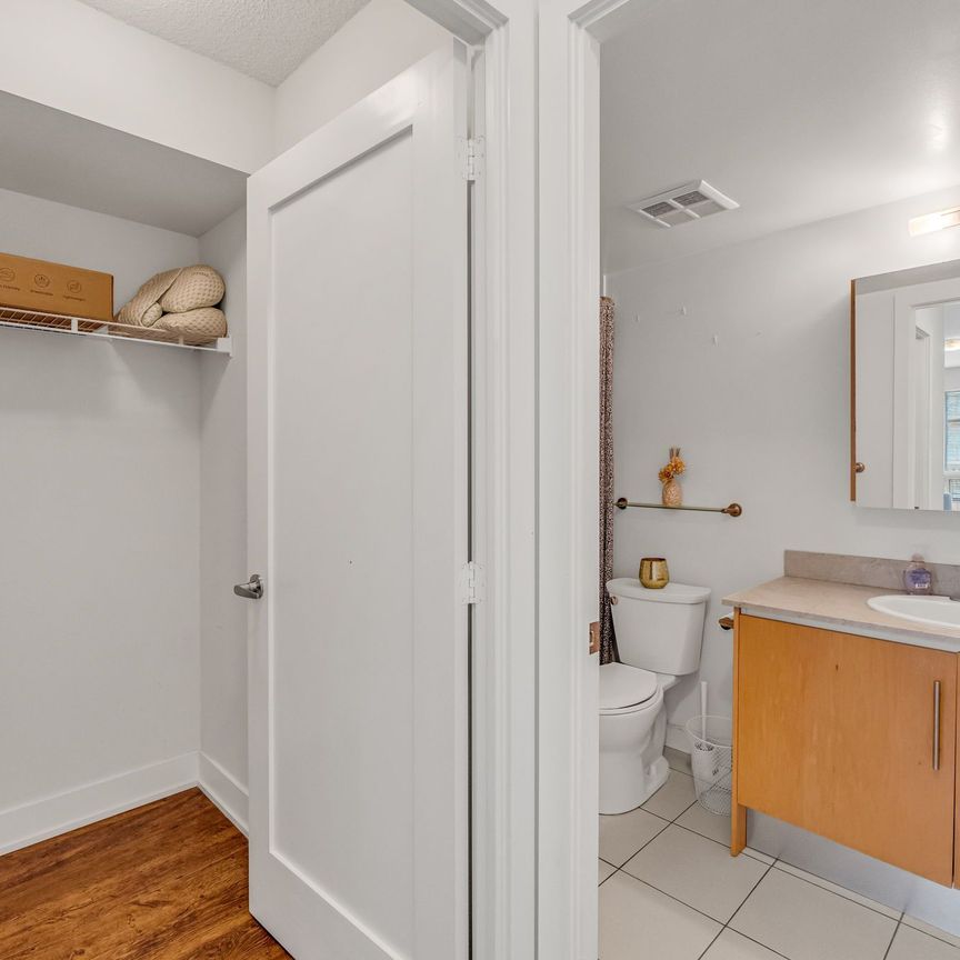 For Lease - 20 Blue Jays Way Unit# 1922, Toronto, Ontario - Photo 1