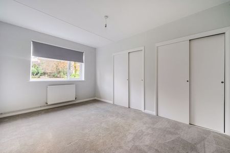 Beacon Hill Court, Hindhead, Surrey, GU26 - Photo 5