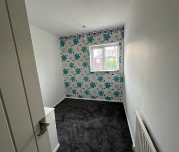 3 bed Terraced in Nethan Drive , Aveley, RM15 4RH - Photo 4