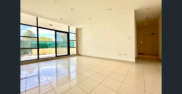 Ground Floor High Ceiling Two Bedroom Unit - Photo 1