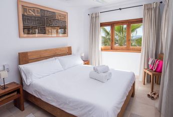 Luxury Detached House for rent in Santa Eulària des Riu, Spain