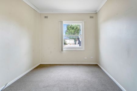 33 Campbell Road, - Photo 3