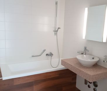 Magnifique loft en duplex situé au coeur de Boudry - Photo 3