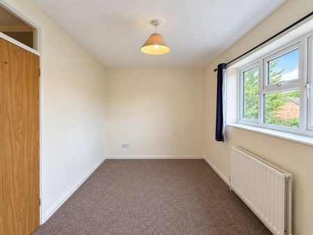 2 bedroom terraced house to rent - Photo 4
