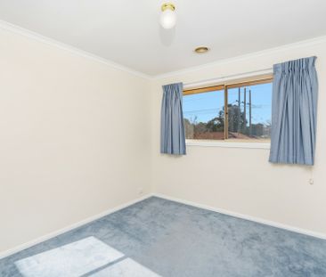 Modern three bedroom townhouse in the heart of Bruce. - (Old photos... - Photo 5