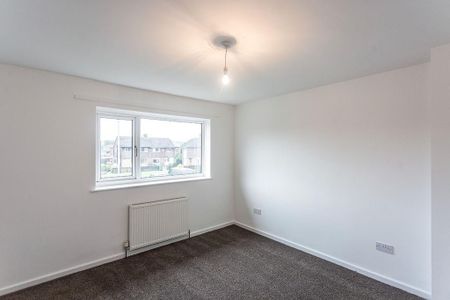 3 bedroom semi-detached house to rent - Photo 4