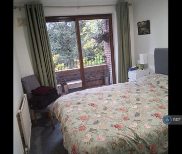2 bedroom flat to rent - Photo 3