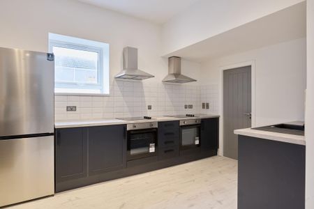 6 bedroom house of multiple occupation to rent - Photo 2