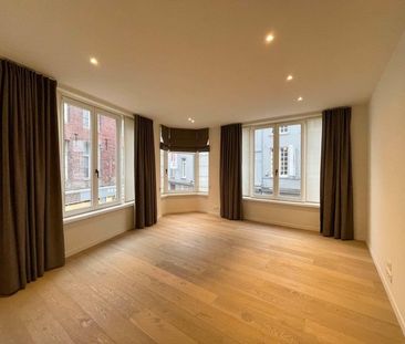 Appartement te huur in Kortrijk voor € 800 met 2 slaapkamers - Photo 1