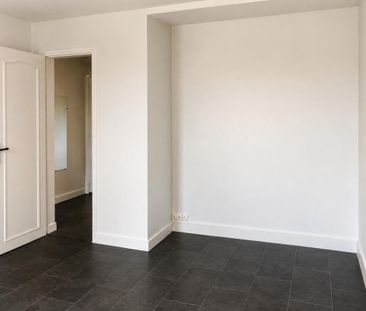 Location Appartement 2 pièces 37m² TOURS 37000 - Photo 4