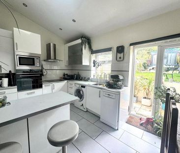 3 bedroom terraced house to rent - Photo 5