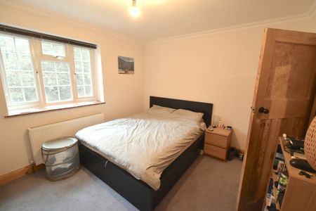 2 Bed Flat, Dunn Street, E8 - Photo 4