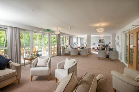 2 bedroom retirement property to rent - Photo 2