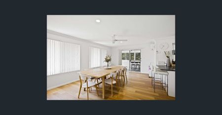 22 Matthew Close, Burleigh Heads - Photo 2