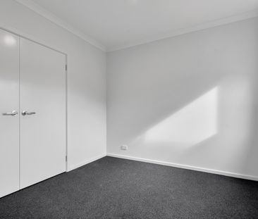 Family Home - Photo 4