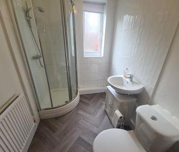 2 bedroom terraced house to rent - Photo 6