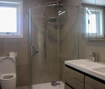 Beautiful in Mangere Bridge - Photo 3