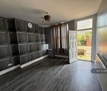 2 bedroom semi-detached house to rent - Photo 6