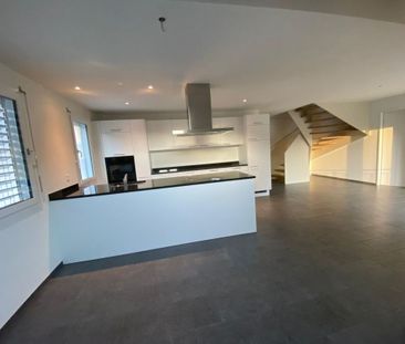 Moderne 4.5 Zi-Maisonette-Dachwohnung mit grossem Balkon - Photo 4