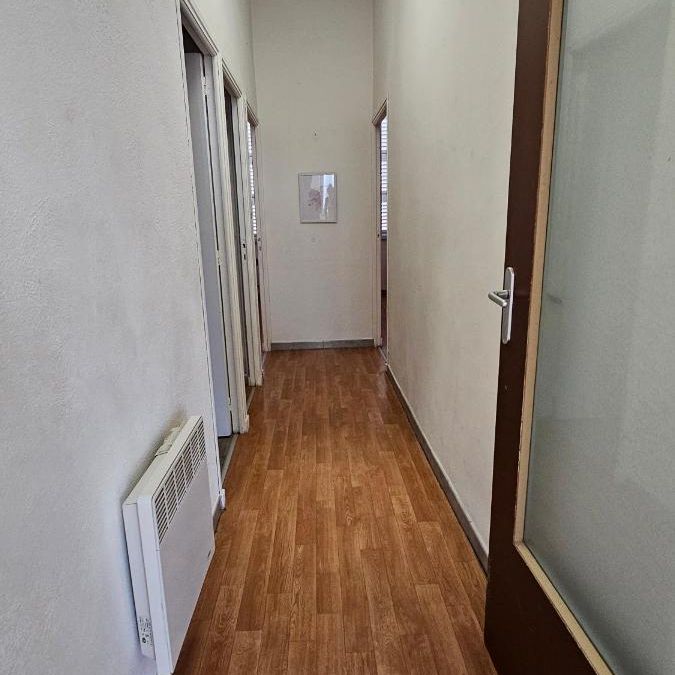 Location Appartement 3 pièces 63m² CAMPS LA SOURCE 83170 - Photo 1