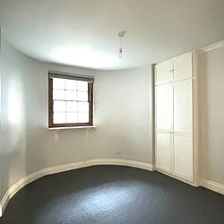 Wellington Crescent, Ramsgate, CT11 8JD, Kent - Photo 2