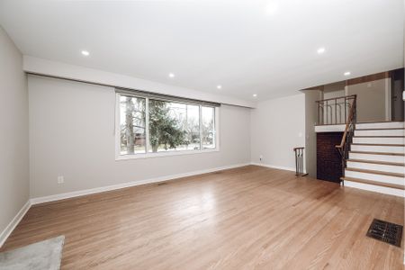 For Lease - 116 Castlegrove Boulevard, Toronto, Ontario - Photo 3