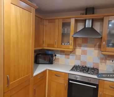 1 bedroom in a house share to rent - Photo 3