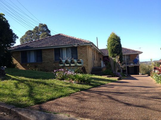 One bedroom unit with single carport in small block of four units - Photo 1