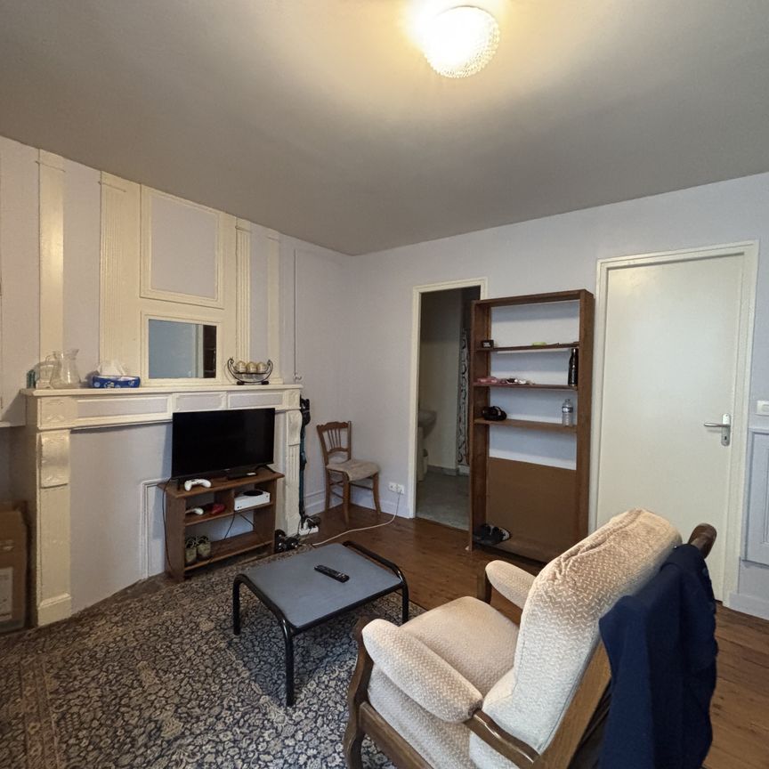 Location Appartement 1 pièce 27m² POITIERS 86000 - Photo 1