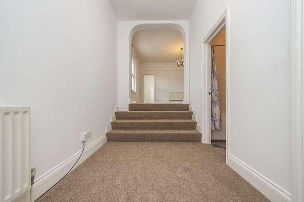 Hewlett Road, GL52 - Photo 1