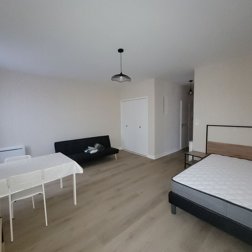 Location Appartement 1 pièce 33m² LA GUERCHE DE BRETAGNE 35130 - Photo 1