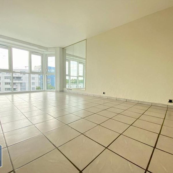 Location Appartement 3 pièces 69m² PUTEAUX 92800 - Photo 1