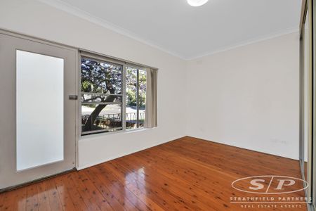 Spacious 2 bedroom unit - Photo 3