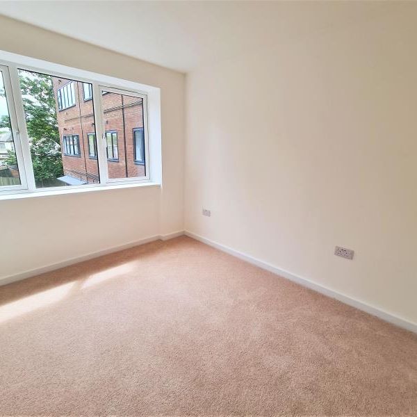 Trinity Place, Woking - 1 bedroomProperty for lettings - Seymours - Photo 1